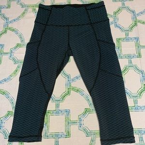 Lululemon capris size 6? See measurements